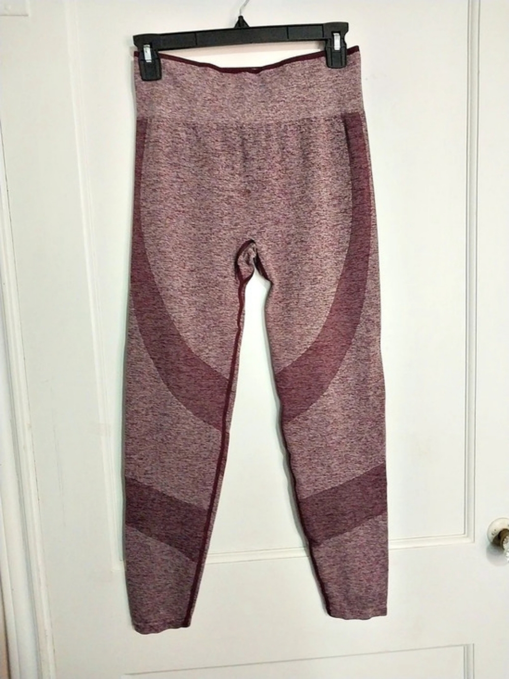 PINK Victoria's Secret Seamless leggings  Women's Geometric  in Purple & Medium